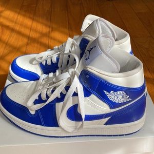 Nike Air Jordan 1 Mid - size 8 womens